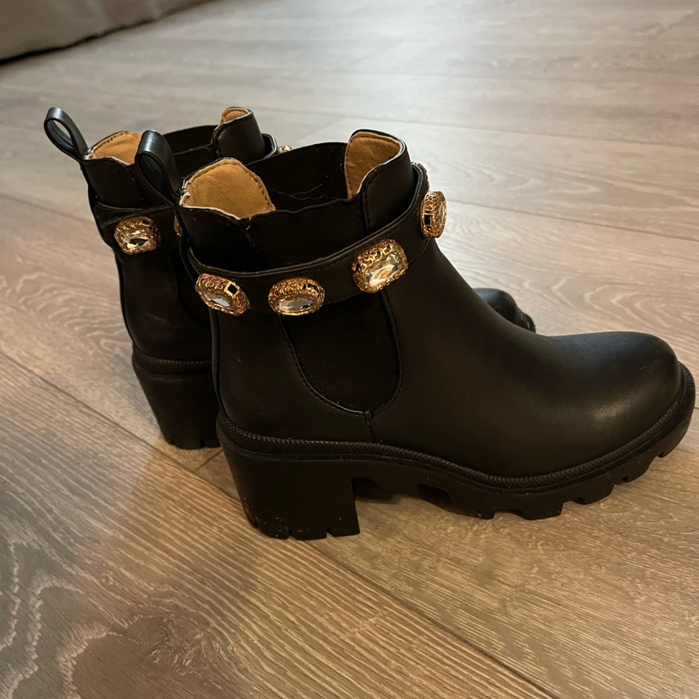 Steven Madden Amulet Boots
